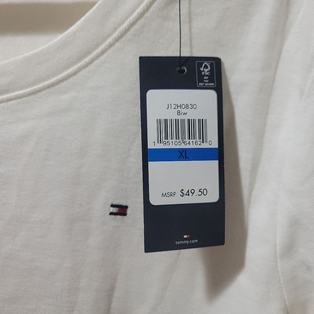 NWT Tommy Hilfiger Red and White T-Shirts XL - 2 For 1!! - Picture 5 of 10